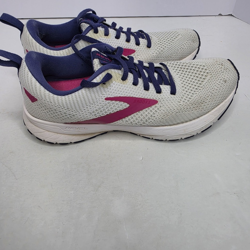 Brooks Revel Womens Tennis Shoes Sneakers Size 7 Off White Pink Purple
